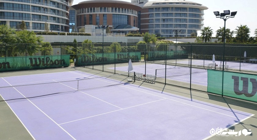 زمین های تنیس اختصاصی هتل